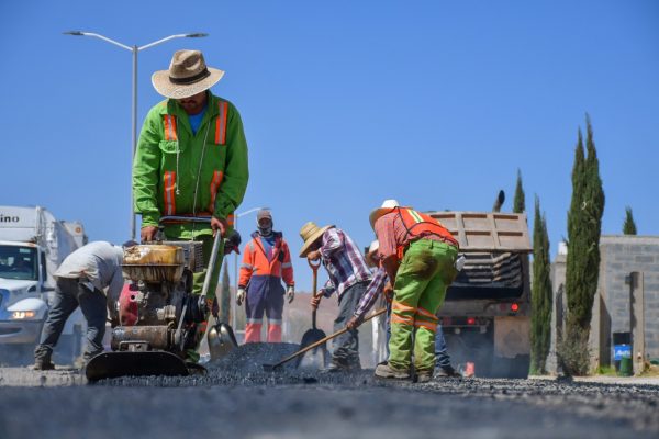 Bachean calles del Fraccionamiento Bugambilias | Periódico Mirador