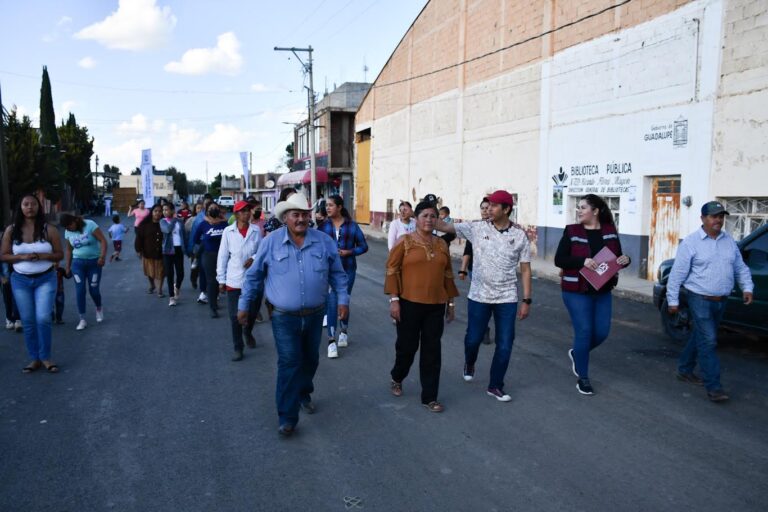 Cumple Julio César Chávez compromiso de trabajar por Guadalupe